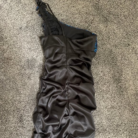 Black & Blue 1 Shoulder Stacy Sklar Cocktail Dress - Picture 2 of 2